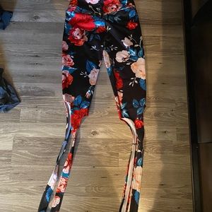 Capri leggings that lace down the calf
